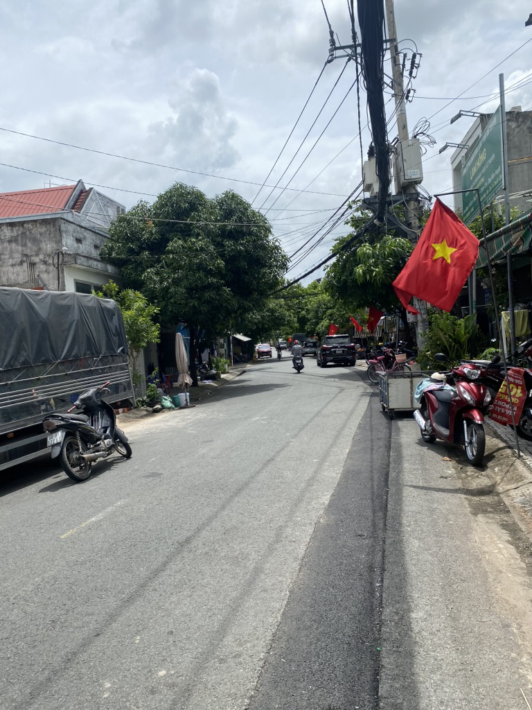 Bán đất tặng nhà, Trương Thị Ngào Quận 12, 219m2 (5 x 45 )m,39tr/m2